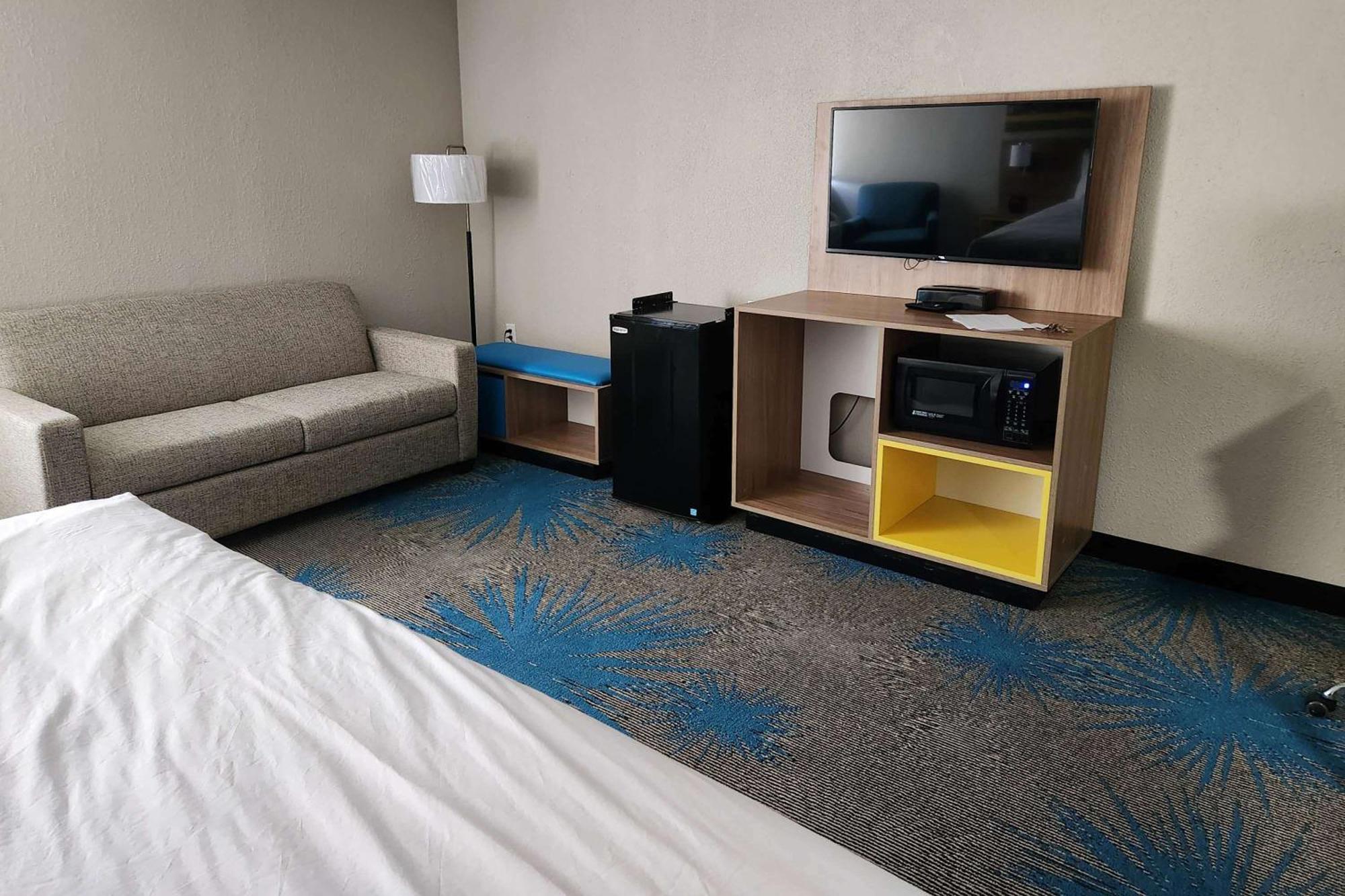 Days Inn By Wyndham Davenport Zewnętrze zdjęcie