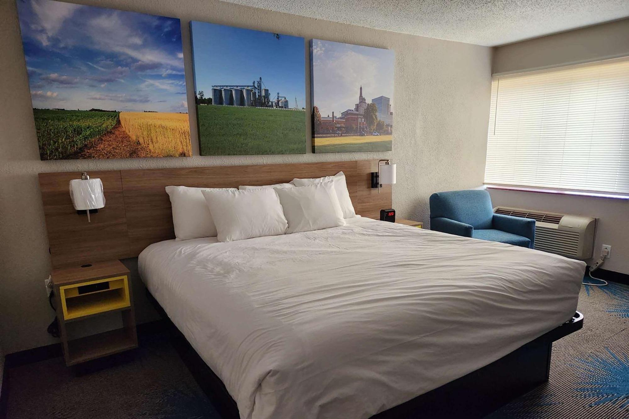 Days Inn By Wyndham Davenport Zewnętrze zdjęcie